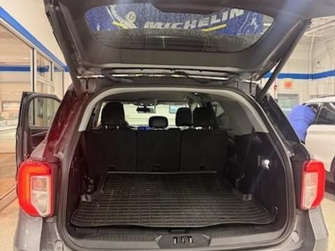Used 2021 Ford Explorer XLT w/ Equipment Group 202A AWD/4WD image 2