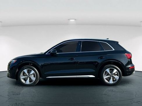 Used 2023 Audi Q5 2.0T Premium w/ Convenience Package AWD/4WD image 3