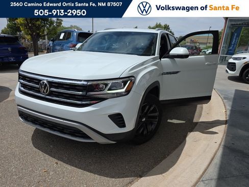 Used 2022 Volkswagen Atlas Cross Sport SE AWD/4WD image 1