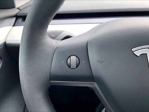 Used 2021 Tesla Model 3 Long Range AWD/4WD image 18