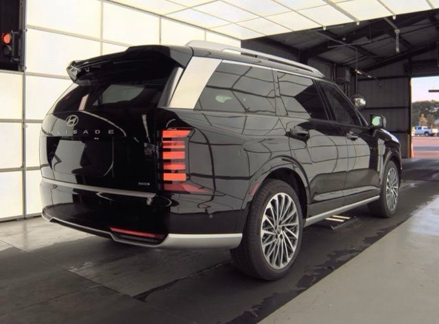 Used 2026 Hyundai Palisade Calligraphy AWD/4WD image 4