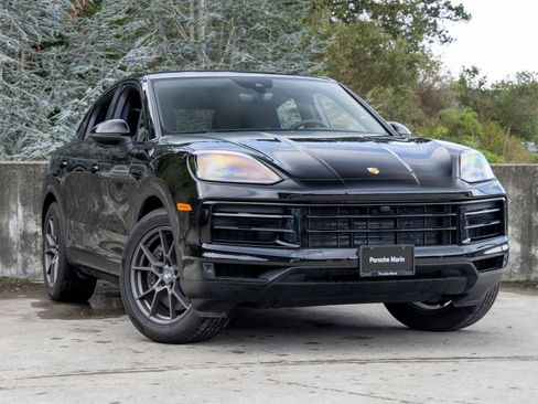 Certified 2025 Porsche Cayenne Coupe image 6