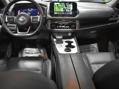 Certified 2023 Nissan Rogue Platinum w/ Platinum Premium Package AWD/4WD image 12