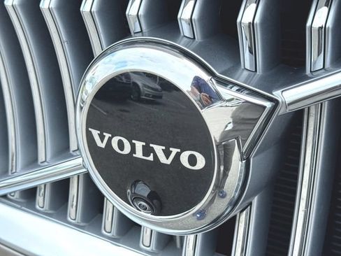 Used 2024 Volvo XC90 T8 Plus w/ Protection Package Premier AWD/4WD image 32