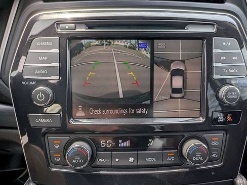 Used 2023 Nissan Maxima Platinum w/ Sport Mat Group FWD image 18