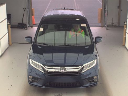 Used 2019 Honda Odyssey EX-L image 2