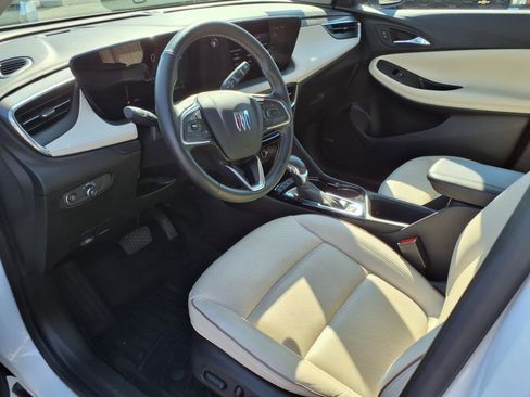 Used 2024 Buick Encore GX Avenir w/ Avenir Convenience Package image 10