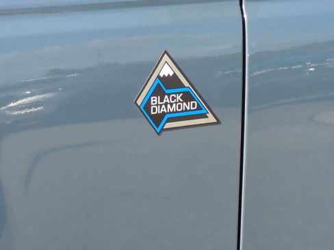 Used 2023 Ford Bronco Black Diamond image 13