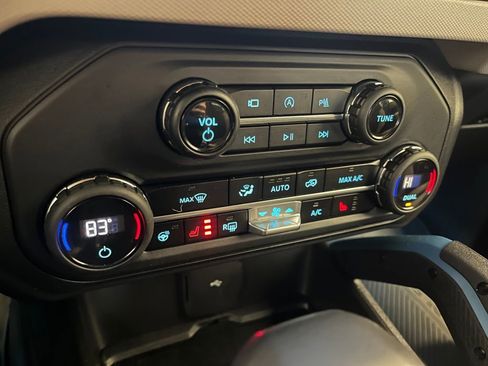 Used 2023 Ford Bronco Wildtrak image 25