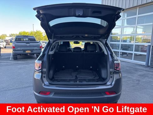 Used 2022 Jeep Compass Latitude w/ Convenience Group AWD/4WD image 15
