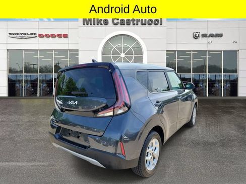 Used 2024 Kia Soul LX w/ Option Group 015 FWD image 4