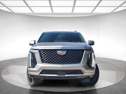 New 2026 Cadillac Escalade Luxury w/ Touring Package AWD/4WD image 2
