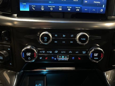 Used 2021 Ford F150 Lariat w/ Equipment Group 502A High AWD/4WD image 14