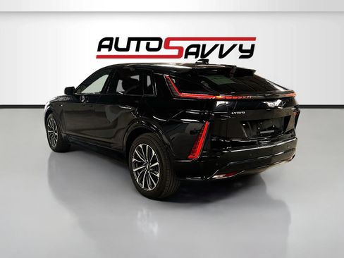 Used 2025 Cadillac Lyriq Sport AWD/4WD image 5