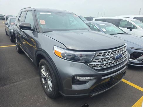 Used 2023 Ford Explorer Limited AWD/4WD image 1