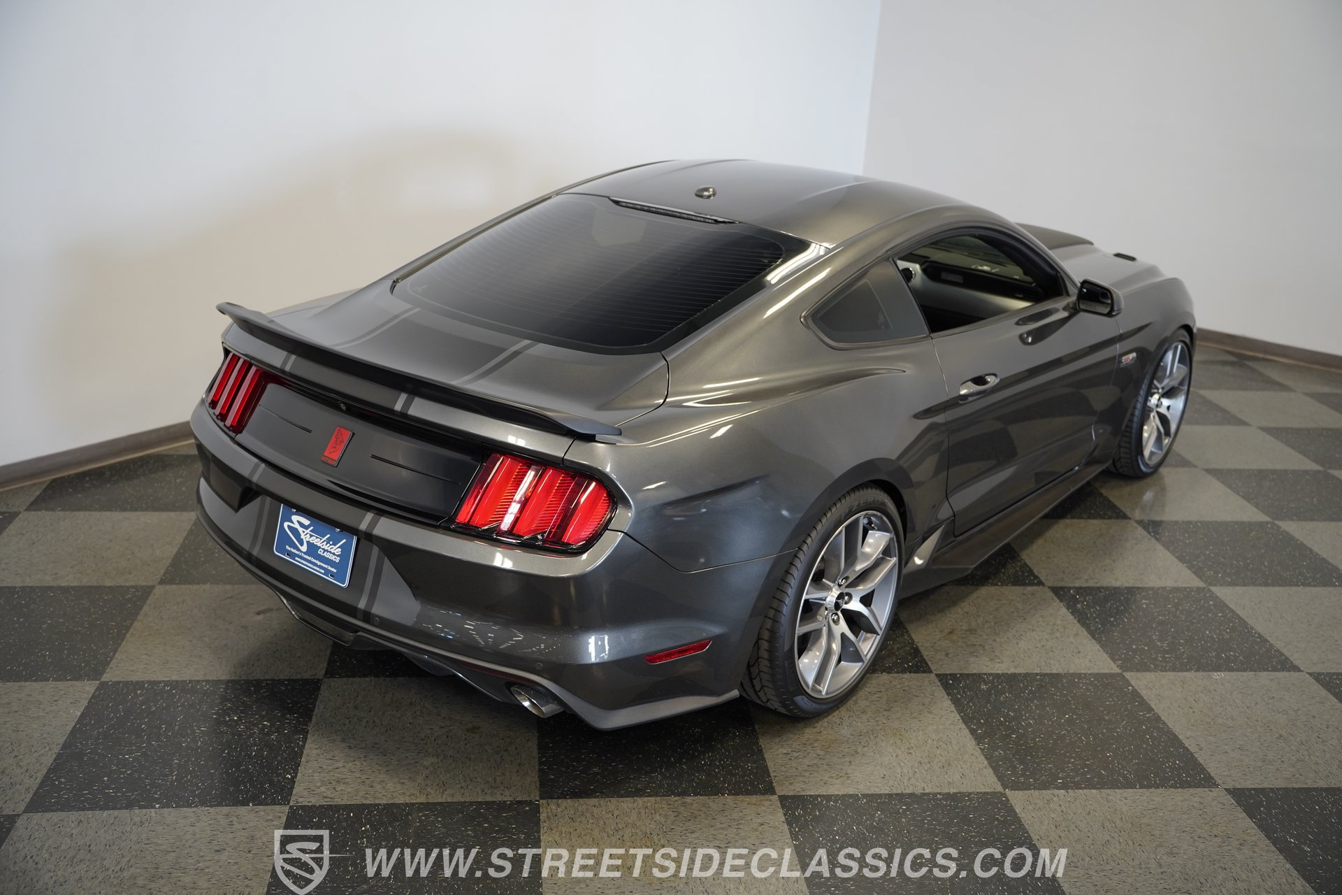 Used 2016 Ford Mustang GT Premium RWD image 30