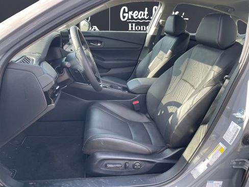 Certified 2025 Honda Accord EX-L image 9