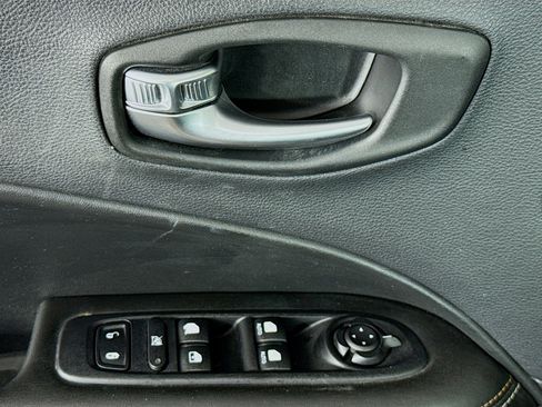 Used 2020 Jeep Compass Sport image 33