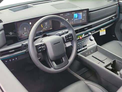 Used 2026 Hyundai Santa Fe Calligraphy image 5