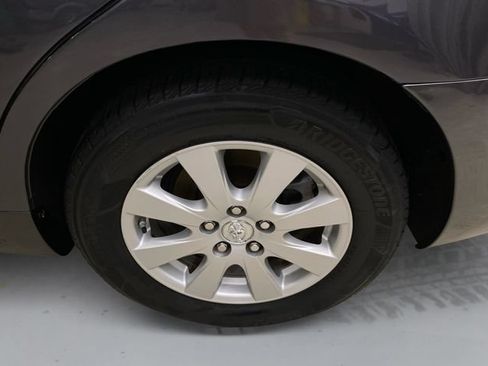 Used 2007 Toyota Camry XLE FWD image 19