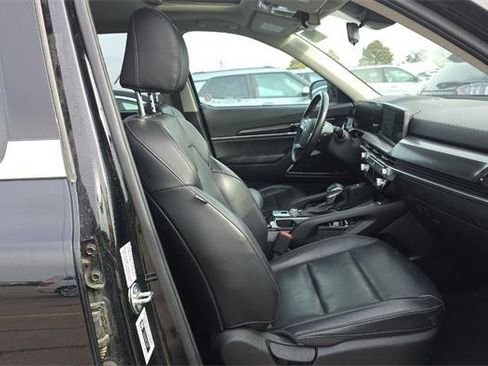 Used 2025 Kia Telluride S image 8