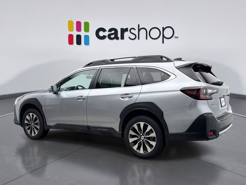 Used 2025 Subaru Outback Limited AWD/4WD image 3