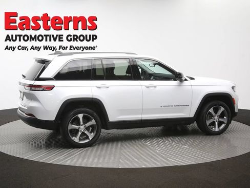 Used 2023 Jeep Grand Cherokee 4WD 4xe image 46