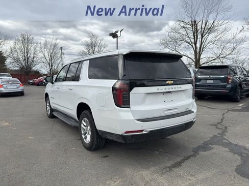 Certified 2025 Chevrolet Suburban LT image 4