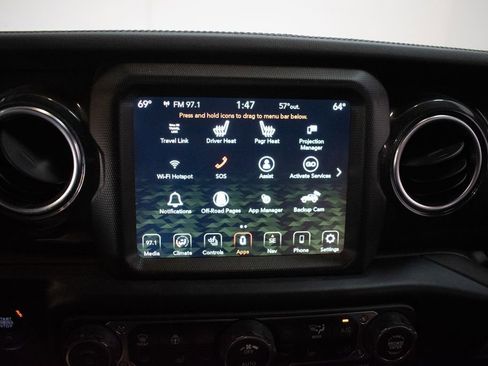 Used 2022 Jeep Wrangler Unlimited Sahara AWD/4WD image 15