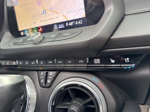 Used 2020 Chevrolet Camaro SS image 22