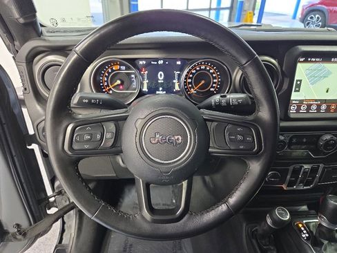 Used 2023 Jeep Wrangler Unlimited Sport AWD/4WD image 12