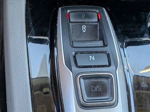 Used 2016 Honda Pilot Touring image 10