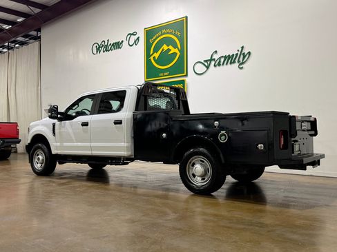 Used 2022 Ford F350 XL w/ Power Equipment Group image 6