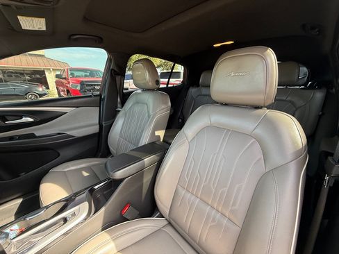 Used 2024 Buick Envista Avenir FWD image 18