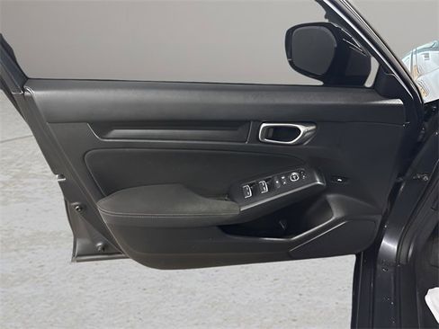 Used 2023 Honda Civic Sport image 7