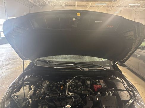 Used 2025 Nissan Altima 2.5 SV image 34