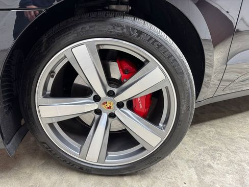 Used 2024 Porsche Macan S AWD/4WD image 27