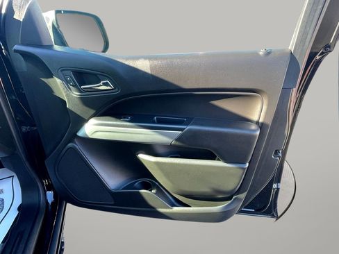 Used 2019 Chevrolet Colorado LT w/ LT Convenience Package image 23