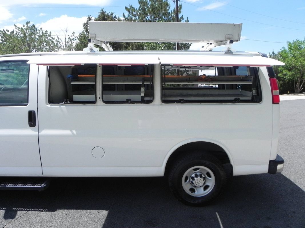 Used 2016 Chevrolet Express 3500 RWD image 8