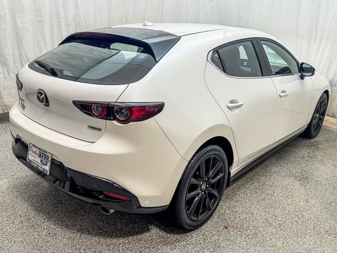 Used 2019 MAZDA MAZDA3 Hatchback w/ Premium Package image 9