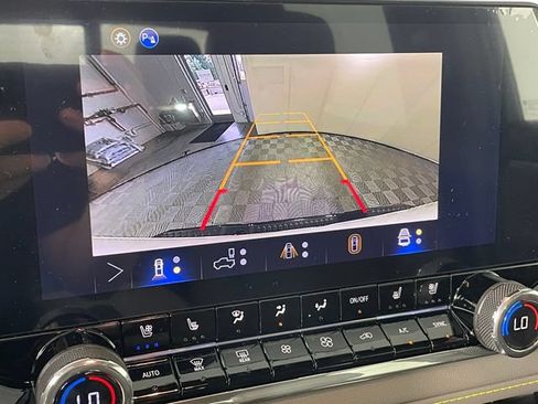 New 2026 Chevrolet Colorado ZR2 w/ Technology Package AWD/4WD image 7
