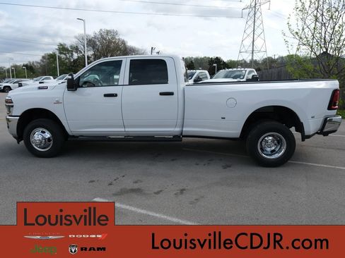 New 2026 RAM 3500 Tradesman AWD/4WD image 11
