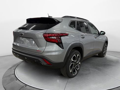 Used 2026 Chevrolet Trax RS w/ Sunroof Package image 5