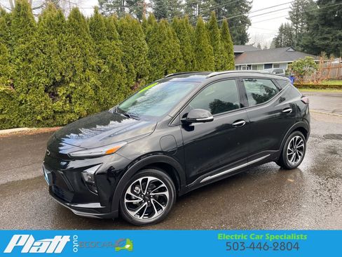 Used 2023 Chevrolet Bolt EUV Premier w/ Super Cruise Package image 2