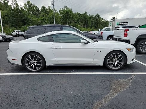 Used 2016 Ford Mustang GT Premium RWD image 3