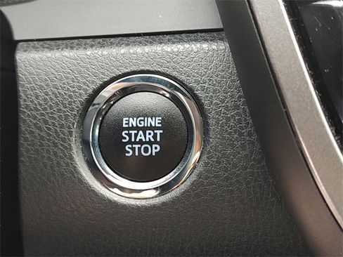 Used 2022 Toyota Camry XSE image 22