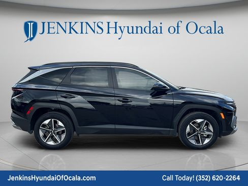 Used 2025 Hyundai Tucson SEL AWD/4WD image 2