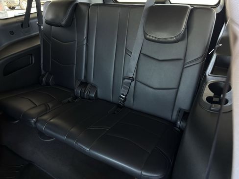 Used 2019 Cadillac Escalade ESV Premium Luxury AWD/4WD image 20