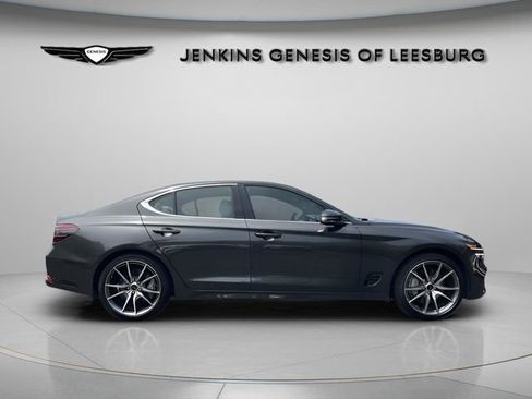 Used 2025 Genesis G70 2.5T image 2