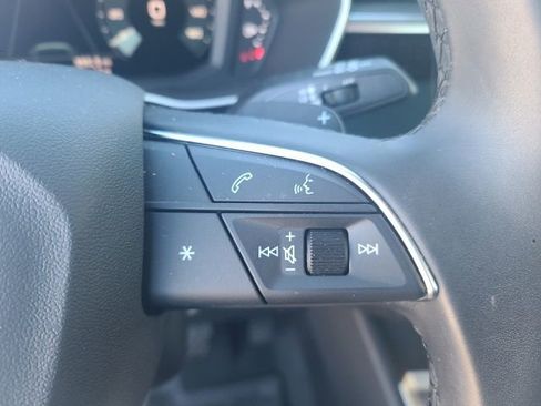 Used 2024 Audi Q3 2.0T Premium image 23